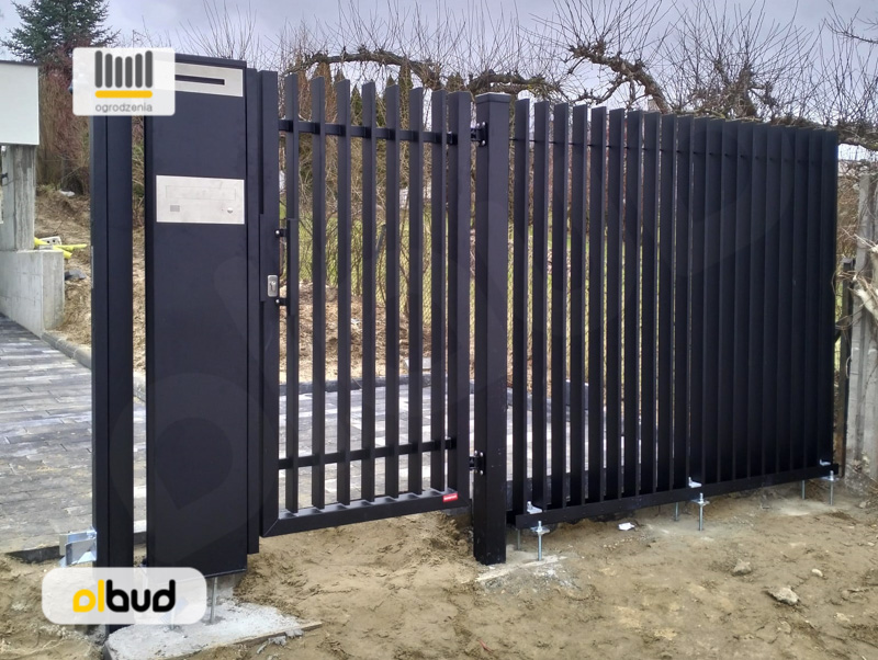 Nowoczesne ogrodzenie pionowe KONSPORT VERTICALE (C) - dostawa i montaż Kwidzyn